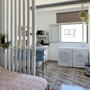 Privadas Cerca De La Playa Y Aeropuerto En Casa Compartida Con Otros Huespedes Casa vacanze